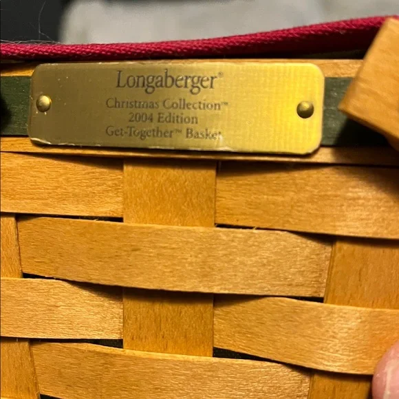 Longaberger Christmas Collection basket 2004 Get Together Basket - Picture 2 of 7